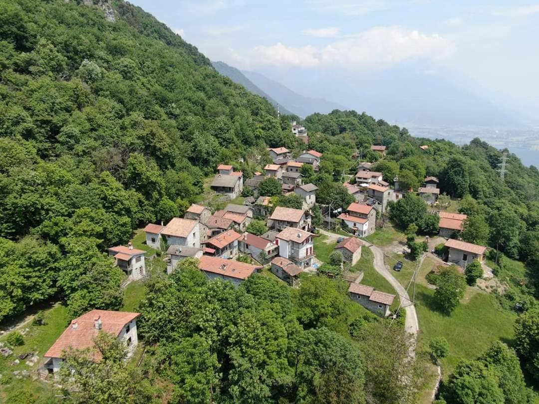 Casa Bucaneve & Ciclamino Gravedona Exterior foto