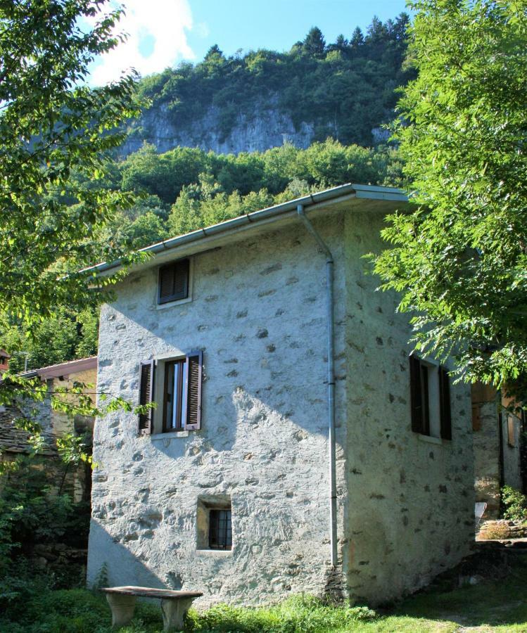Casa Bucaneve & Ciclamino Gravedona Exterior foto